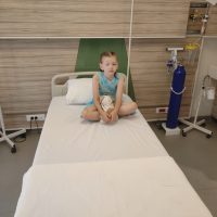UPDATE 15.09.2025 – Daiana a fost în Turcia la control oftalmologic