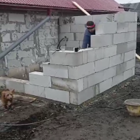 Împreună pentru Marius și cei patru copii ai lui – S-a început construcția unei băi mult visate