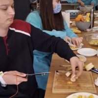 Lupta continua dupa operatia grea la ambele picioare